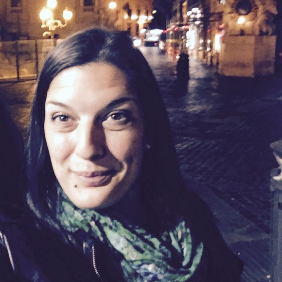 Meet your Posher, Gina - Picture 1 of 1